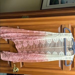 GORGEOUS OMBRÉ EMBROIDERY VEST!